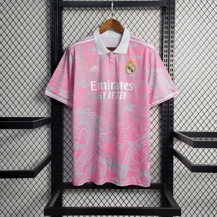 Maillot concept real madrid rose Edition 2024-2025
