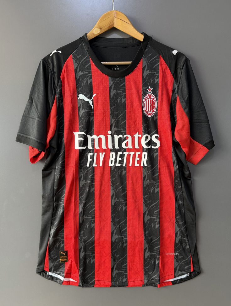 Maillot Domicile AC Milan 2025/26 – Édition Officielle Puma