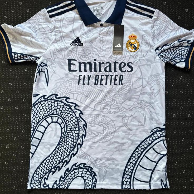 Maillot Real Madrid Édition Spéciale Dragon – Adidas