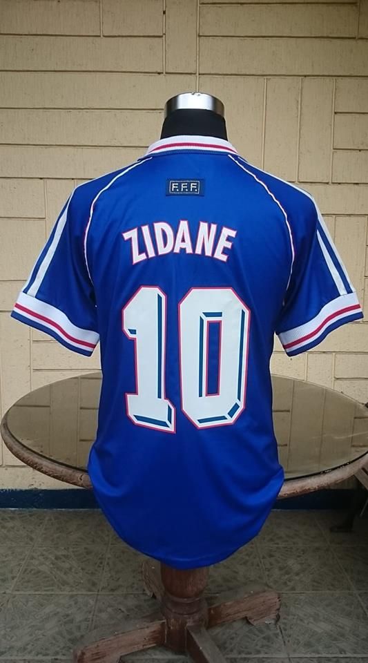 Maillot de football rétro France 1998 – N°10 (Zidane) – Neuf avec étiquettes