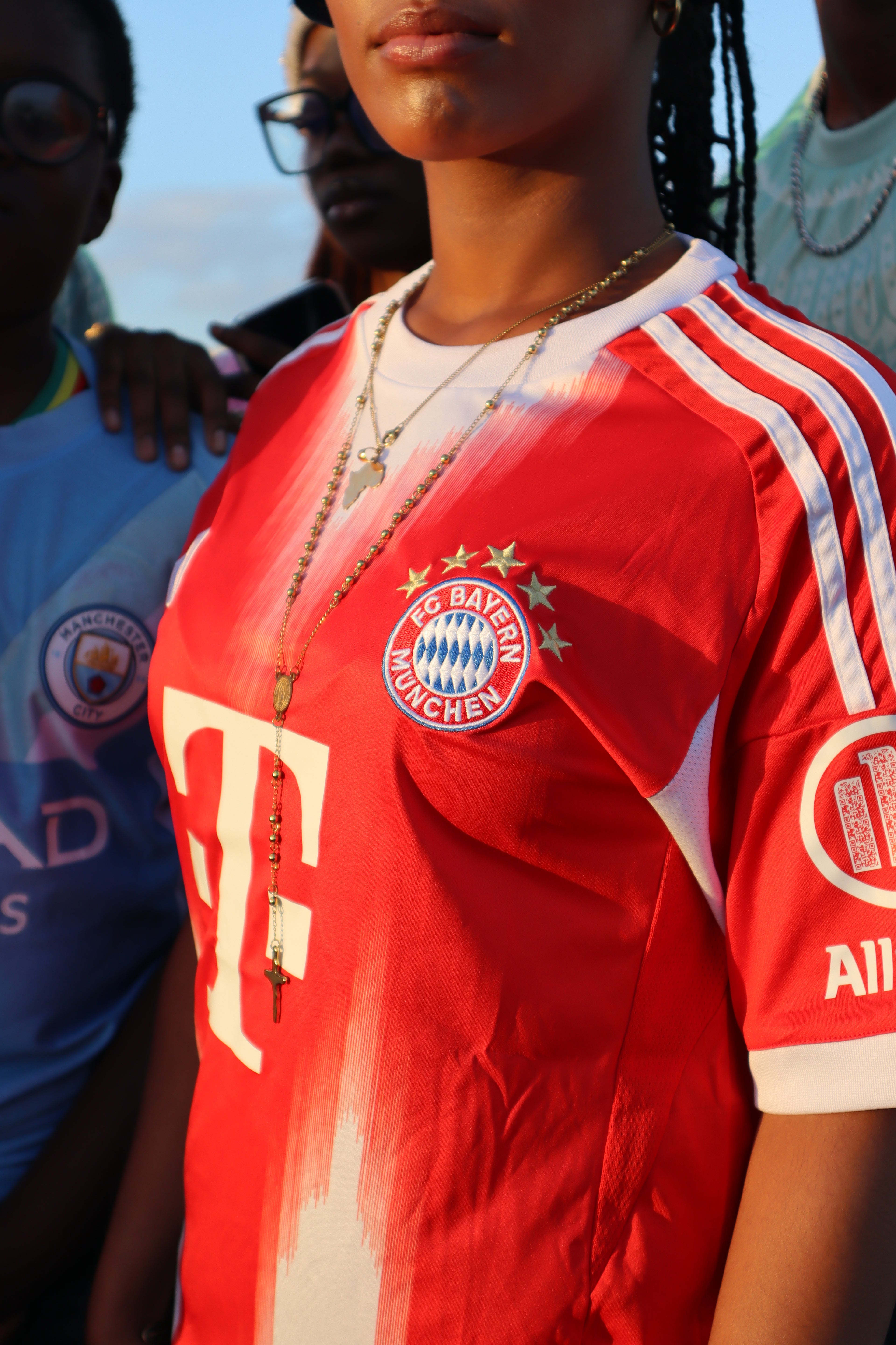 Maillot Bayern Munich Domicile 2025/26 – Adidas Officiel