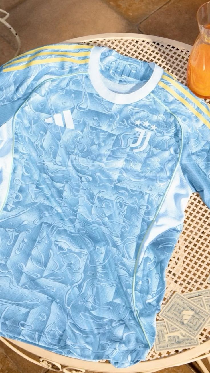 Maillot Juventus Extérieur 2023/2024 – Édition Spéciale Aqua