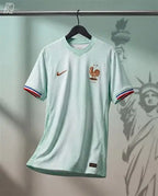 Maillot France Extérieur 2026 – statue de la liberté