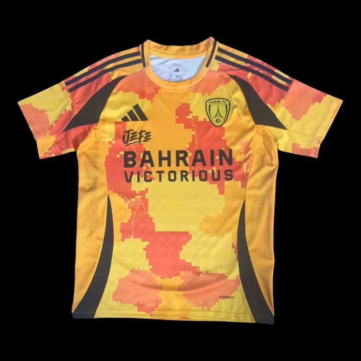 Maillot Paris FC x Adidas x Bahrain Victorious – Édition Spéciale