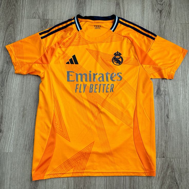 Maillot Real Madrid Extérieur 2023/2024 – Édition Officielle Adidas
