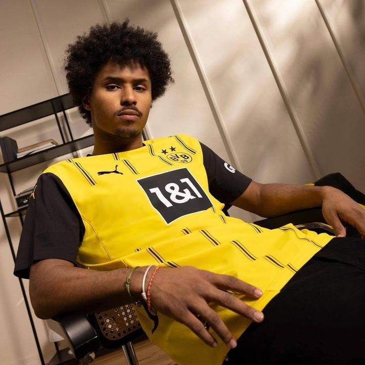 Maillot Domicile Borussia Dortmund 2024/25 – Édition Officielle Puma