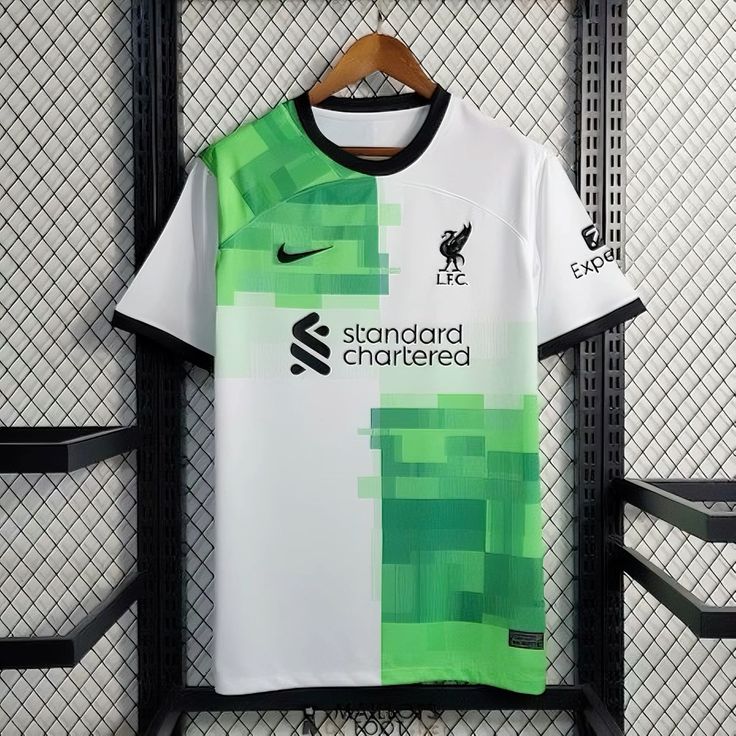 Maillot Liverpool Extérieur 2023/2024 – Design Futuriste et Élégant