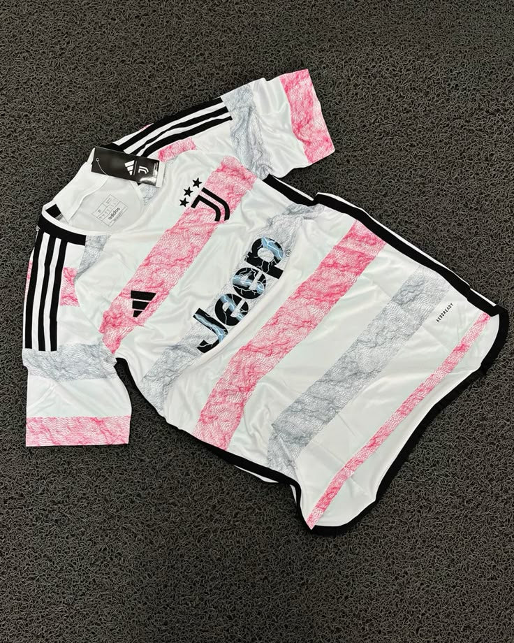 Maillot Juventus Extérieur 2024/25 – Édition Spéciale Rose & Blanc